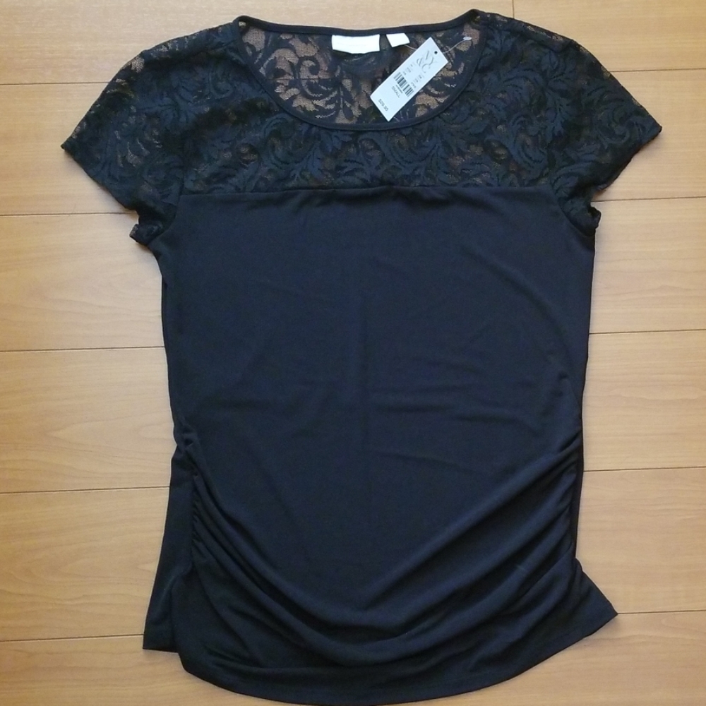 🖤 Dressy black laced top